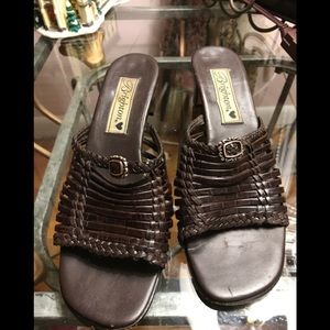 🆕 Brighton women’s heels. 🌺 Firm